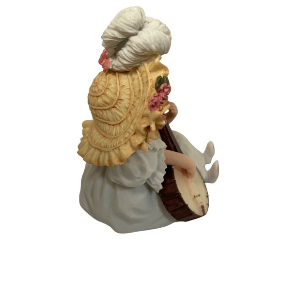 Maud Humphrey Limited Edition Susanna‎ Figurine With Banjo 3 3/4" - Picture 2 of 6
